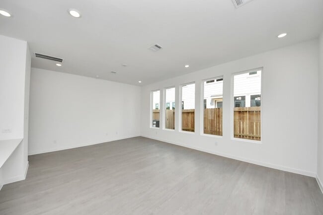 Building Photo - 2205 Via Cami Ln