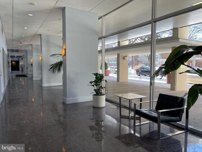 Building Photo - 800 4th St SW