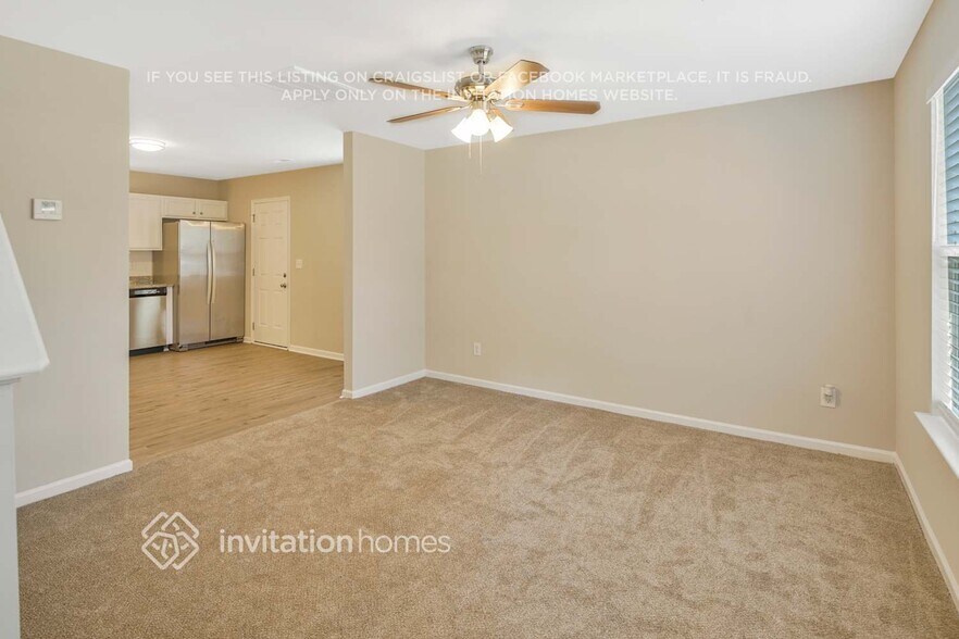 Building Photo - 236 Pangle Dr