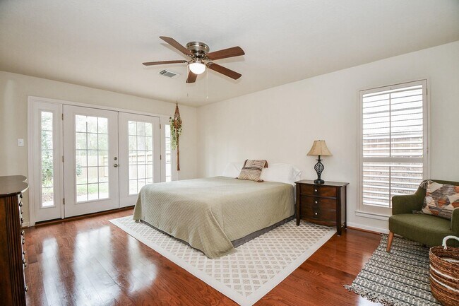 Building Photo - 10809 Colony Wood Pl