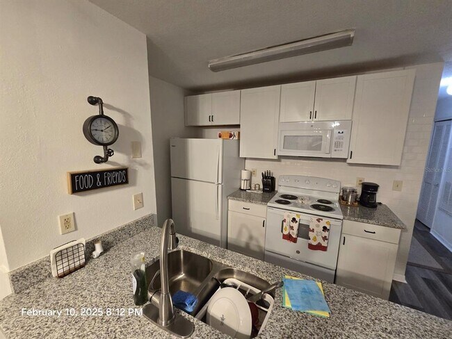 Building Photo - 2039 Royal Bay Blvd