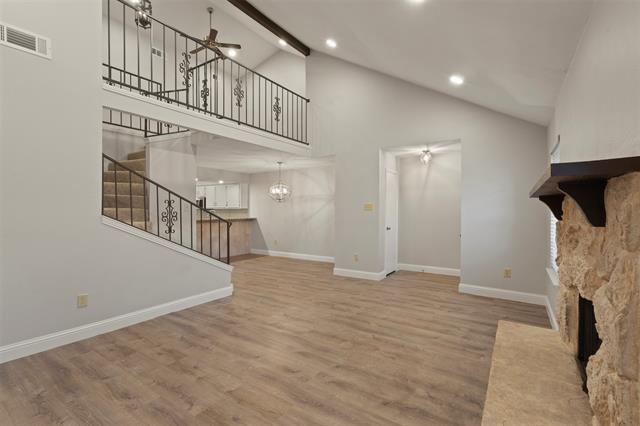 Building Photo - 2026 Towngate Dr