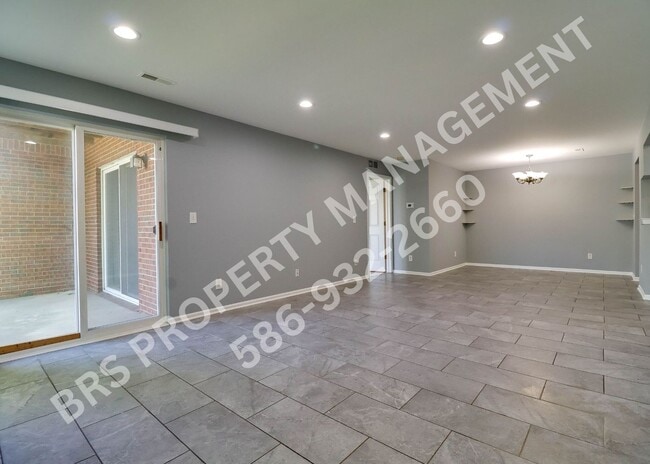 Building Photo - 2 Bedroom 2 Bathroom Condo in Sterling Heights