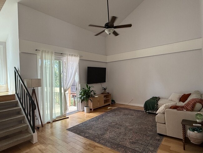 Building Photo - Beautiful 3BD/3BA Townhome in Carlsbad