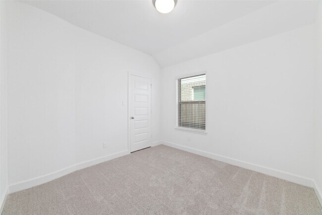 Building Photo - 31019 Star Gazer Rd