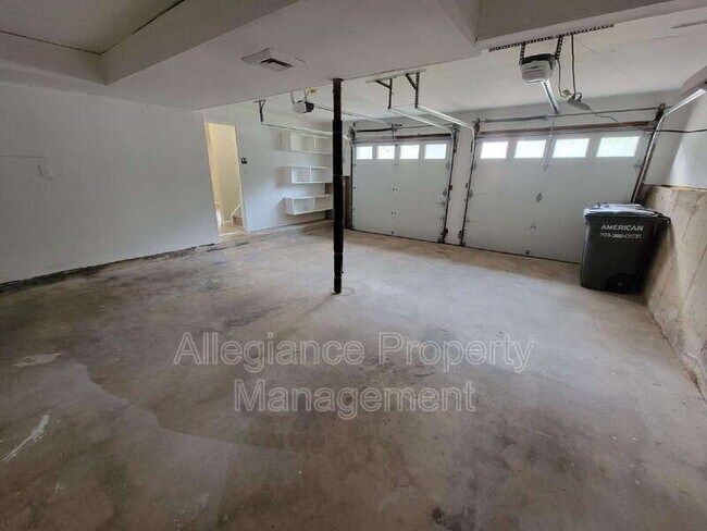Building Photo - 7598 Springfield Hills Dr