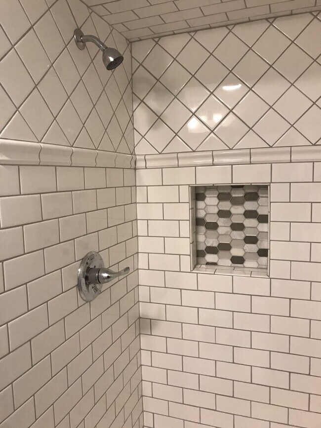 Building Photo - Pre Leasing for fall 2026! 3/2 in Tech Terrace