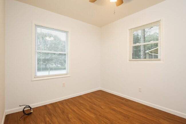 Building Photo - Charming 3-Bedroom Home in North Charleston