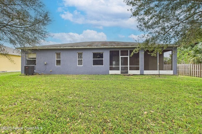 Building Photo - 271 Lagoon St