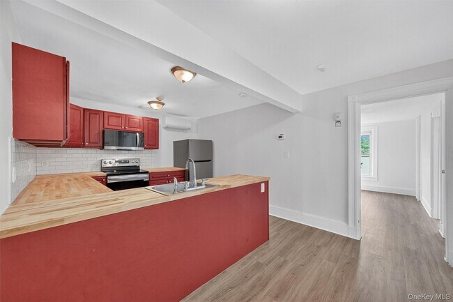 Building Photo - 34 Market St