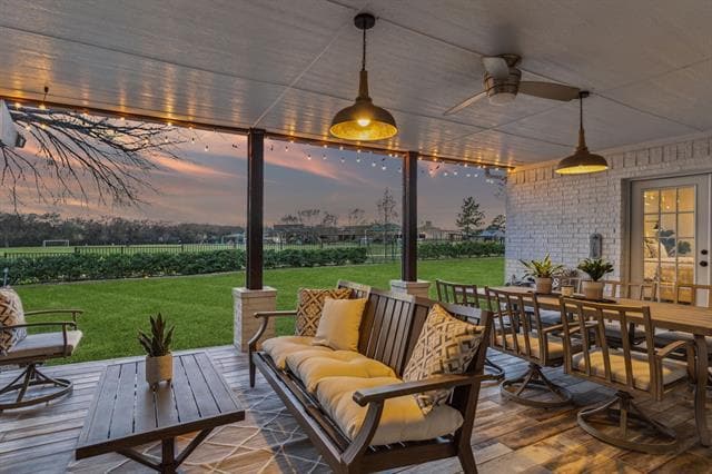 Building Photo - 1208 Scenic Dr