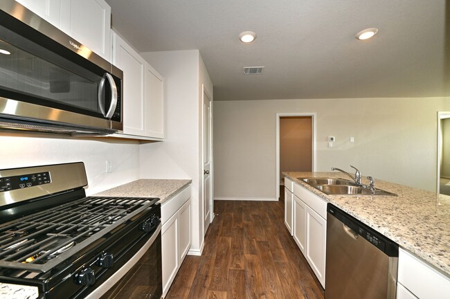 Building Photo - ONE STORY  |  3 BEDROOM  |  2 BATH  |  YARD SERVICE INCLUDED  |  WHISPER FALLS  |  POOL - GYM - P...