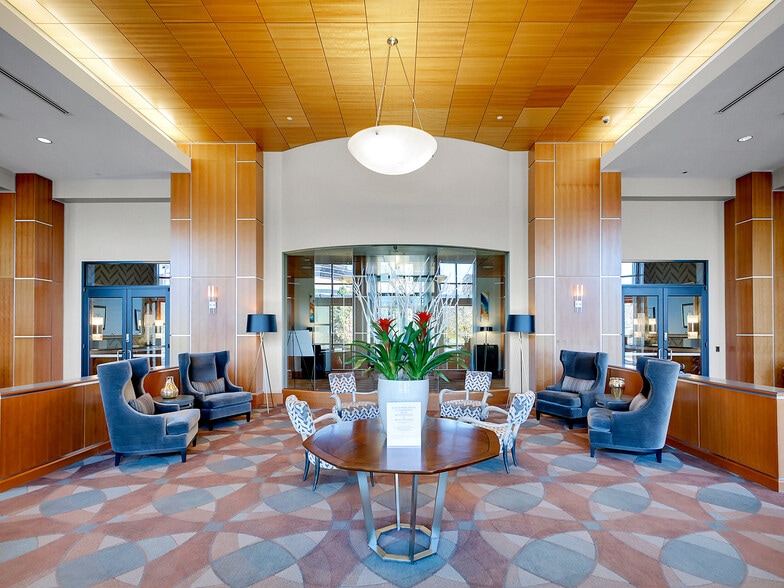 Building Photo - 8100 E Union Ave