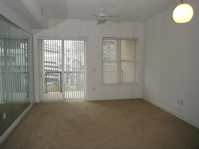 Building Photo - 1100 Bluff Rd