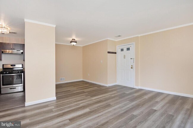Primary Photo - 11 Coral Tree Ct