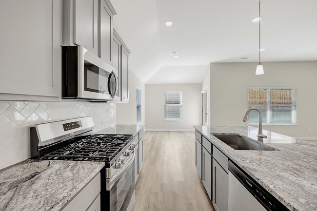 Building Photo - 2810 Woodbrook Dr