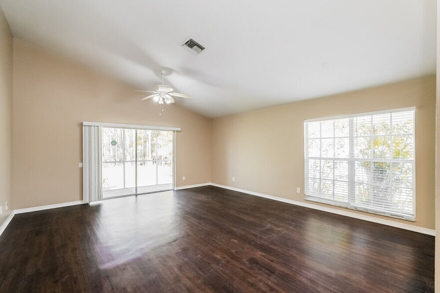 Building Photo - 17724 Long Rdg Rd