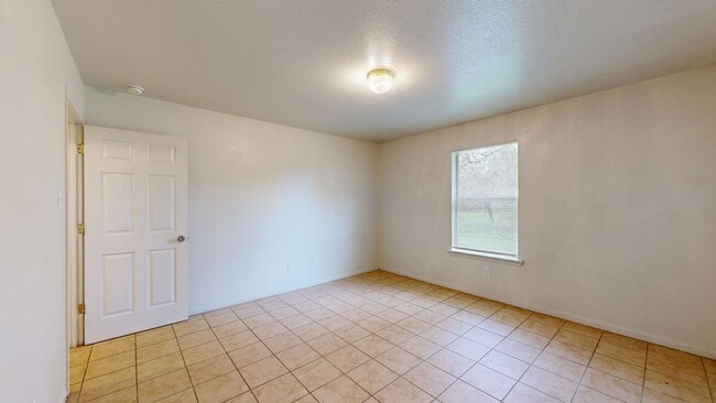 Building Photo - ALL TILE DUPLEX IN HARKER HEIGHTS!!!!!