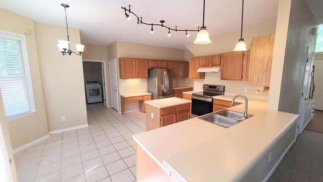 Building Photo - 1009 Friar Tuck Ct