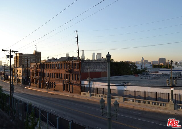 Building Photo - 2135 E 7th Pl