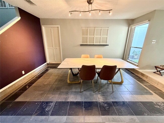 Building Photo - 4503 Medinah Pl