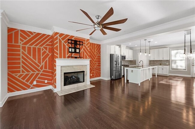 Building Photo - 6428 Brookside Blvd