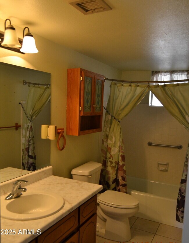 Building Photo - 1710 W 13th Ave