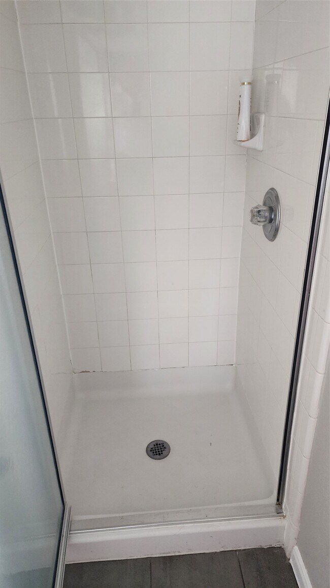 Building Photo - 22207 Greengate Dr