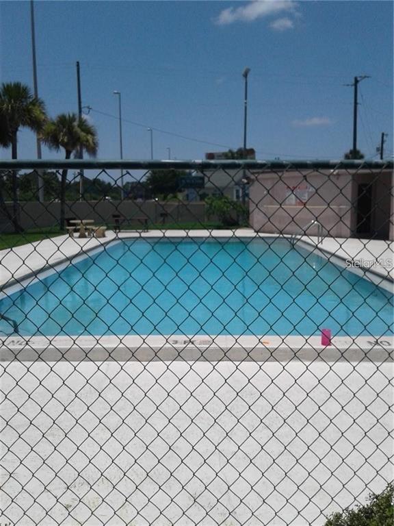 Building Photo - 9004 Tudor Dr