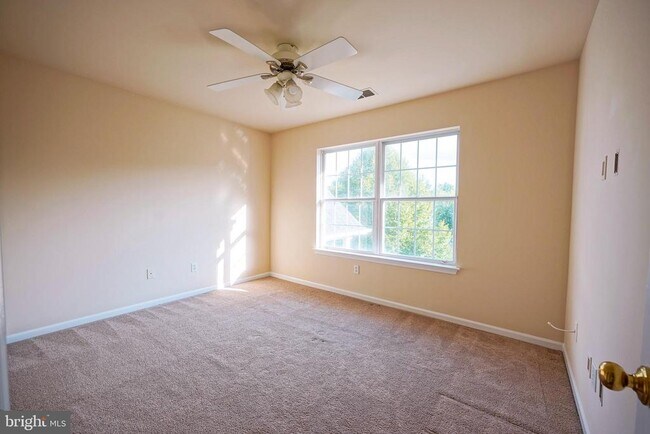 Building Photo - 106 Europa Blvd