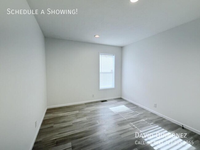 Building Photo - 6916 Country Ln