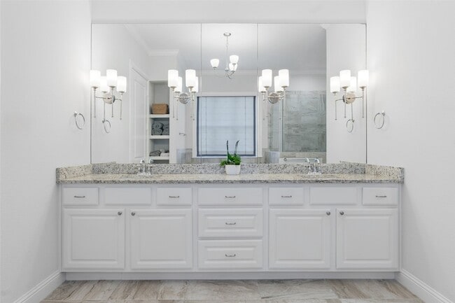 Building Photo - 14104 Cross Oaks Pl