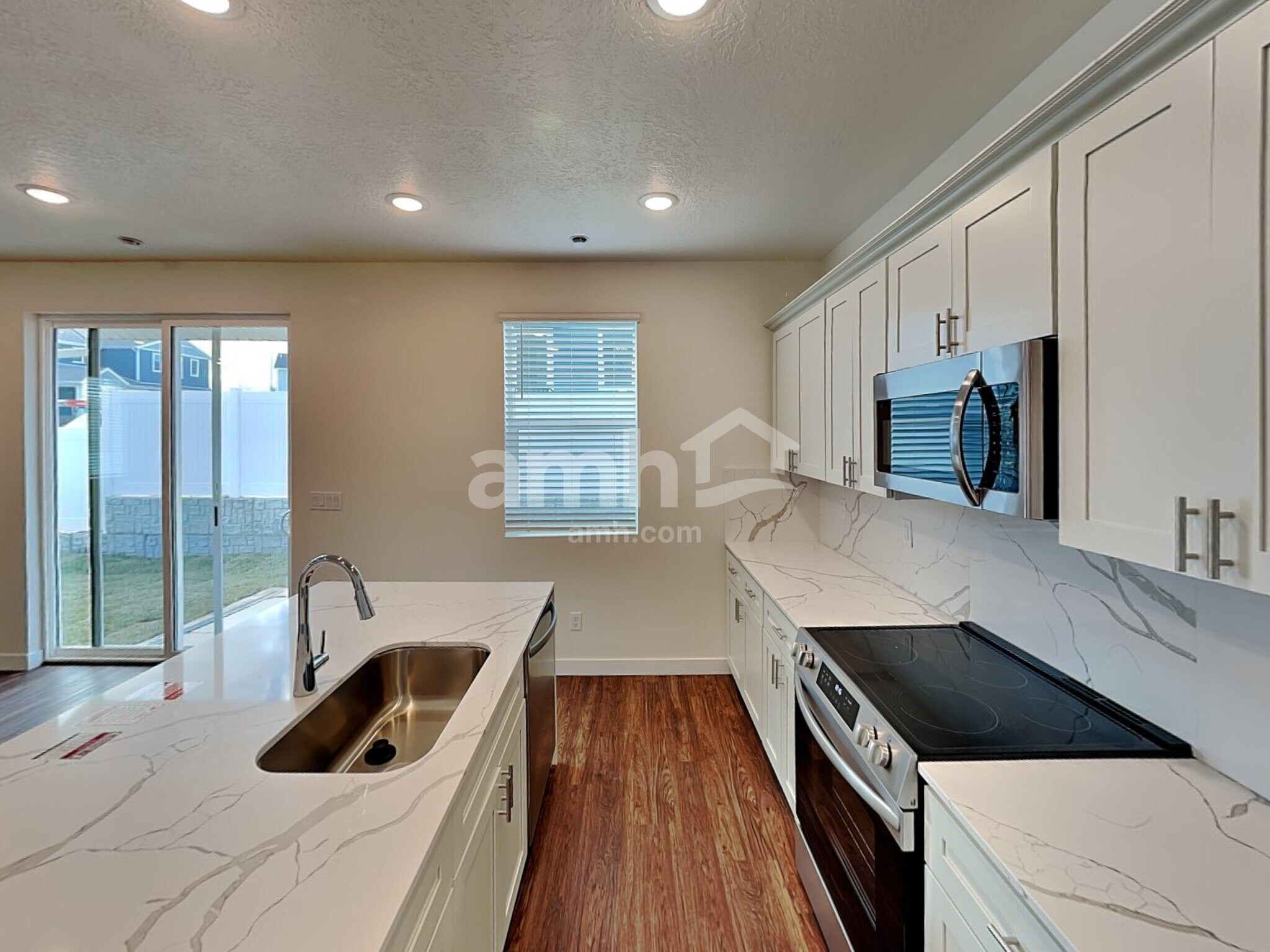 Building Photo - 13947 E 101st Ave