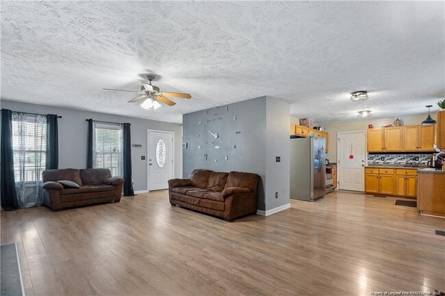 Building Photo - 717 Lenoir Dr
