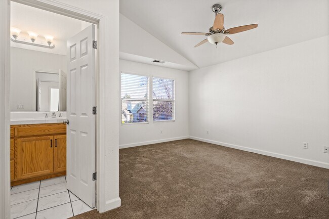 Building Photo - 2023 Northfield Dr