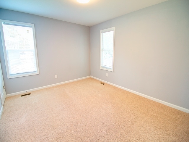 Building Photo - 4 Bedroom 3 Bath Home In Chapel Hill!