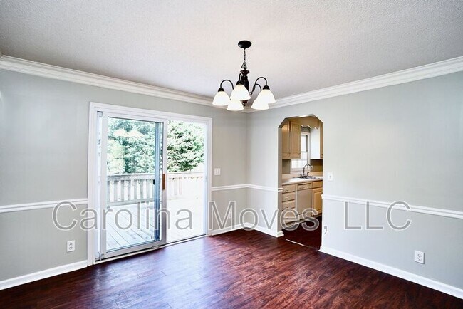 Building Photo - 212 Hardwood Rd