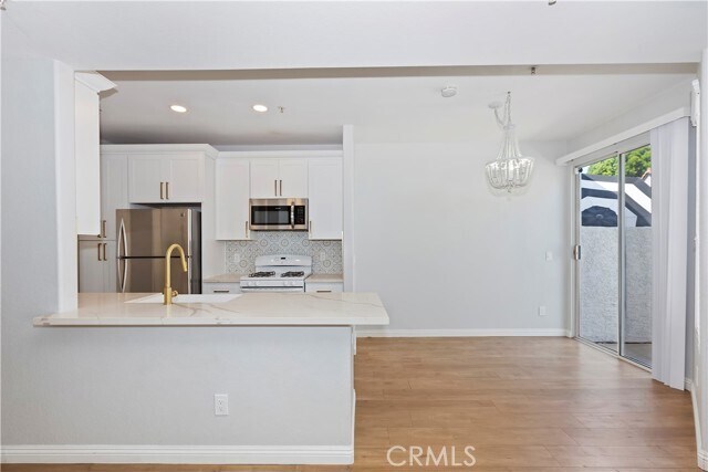 Building Photo - 13133 Le Parc Blvd