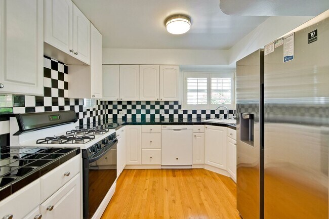 Building Photo - Wow! What a Great Home! Available Soon!