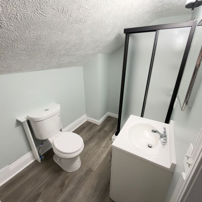 Building Photo - 439 More St NE