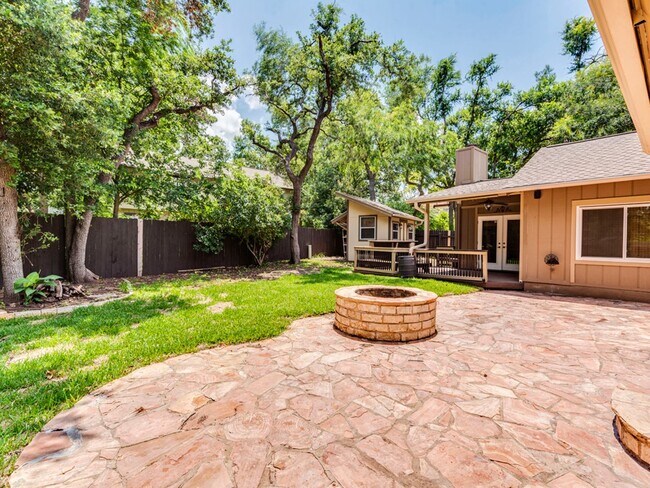 Building Photo - 808 Timber Trail