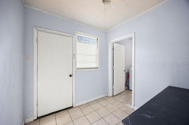 Building Photo - 340 Magnolia Dr