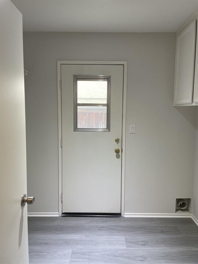Building Photo - 1167 Innisfree Ct