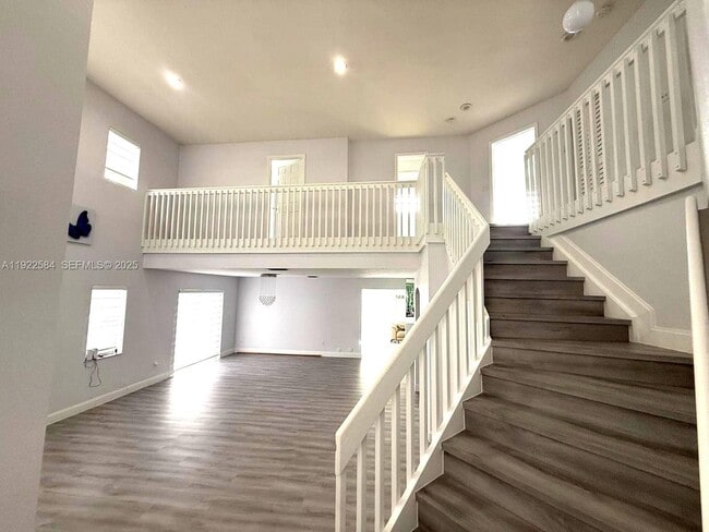 Building Photo - 9352 SW 155th Ave