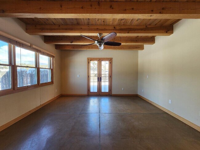 Building Photo - 11 Cll Belicia