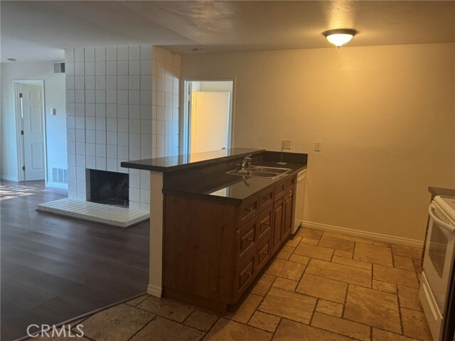 Building Photo - 23629 Golden Springs Dr