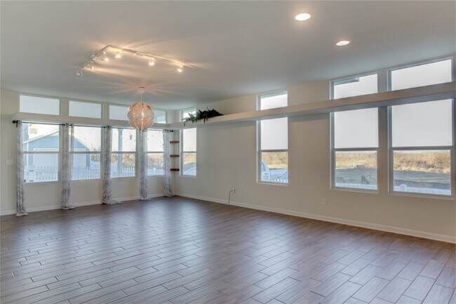 Building Photo - 1653 Arbor Knot Dr