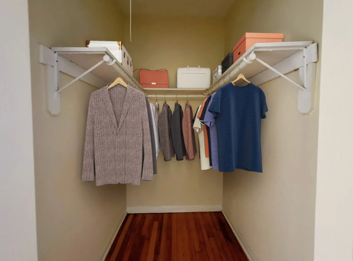 Building Photo - 951 W Cornelia Ave