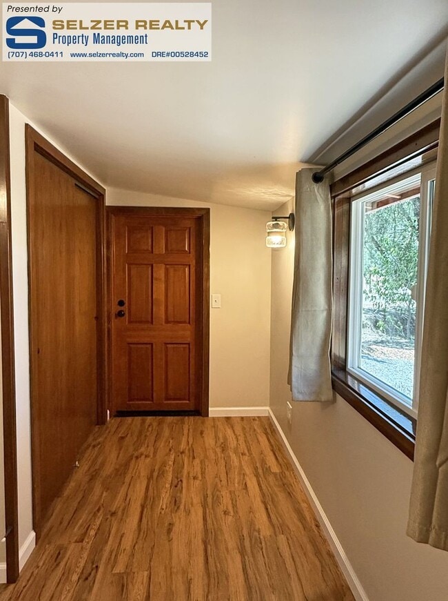 Building Photo - 7299 US-101