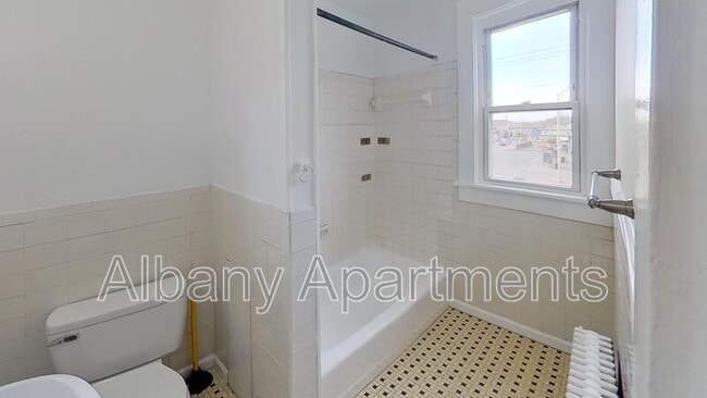 Building Photo - 469 Delaware Ave